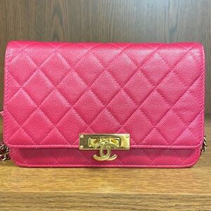 83262 Chanel Red Caviar Wallet On Chain